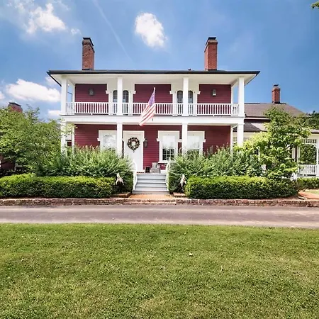 Historic Metamora Red House Farm